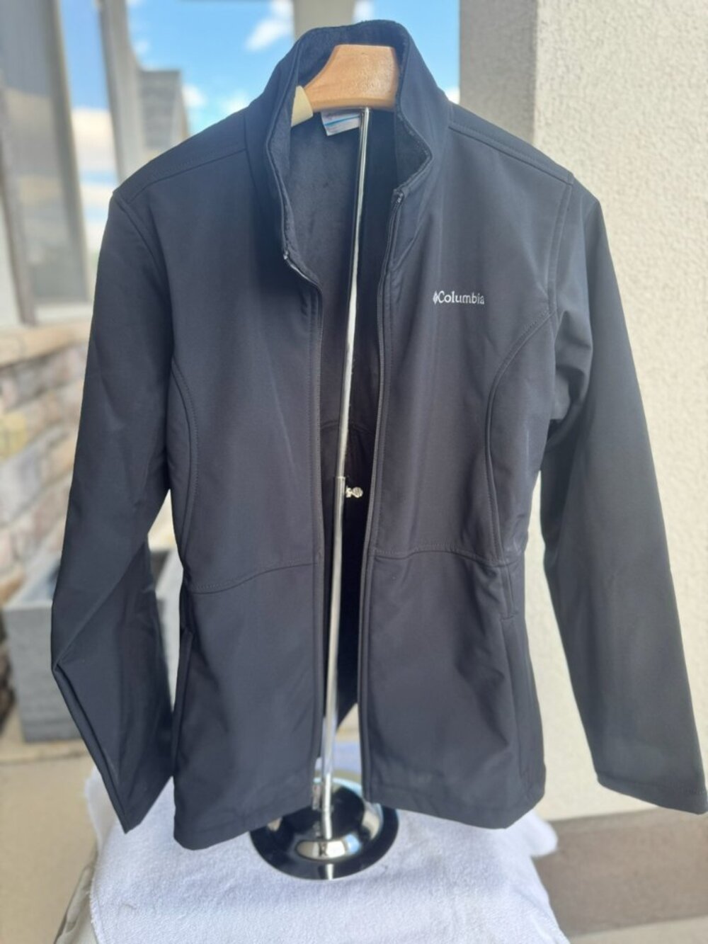 Columbia Black Full Zip Softshell Jacket